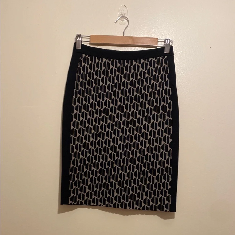 DIANE VON FURSTENBERG Alyce Black and Cream Geometric WOOL BLEND PENCIL Skirt. 2